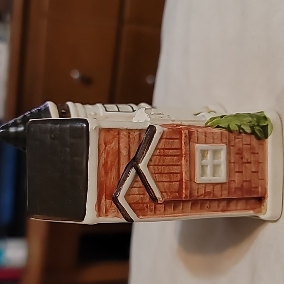 Otagiri Victorian Houses Salt and Pepper Shakers Set Handpainted Vintage Japan - Picture 3 of 14